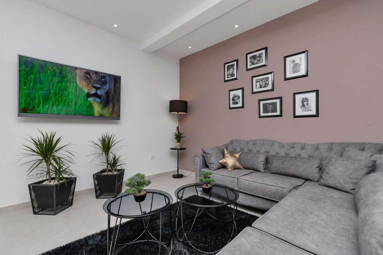 מאקרסקה Luxurious Apartment Nino מראה חיצוני תמונה